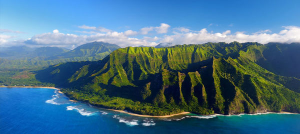 Voyage à Hawaii vue aérienne de l'île pendant une excursion grand tour préparé par routedhawaii.com