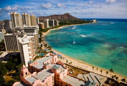 Vacances à Hawaii c'est aussi découvrir le mode de vie américain et son urbanisme à Waikiki un séjour exceptionel de routedhawaii.com